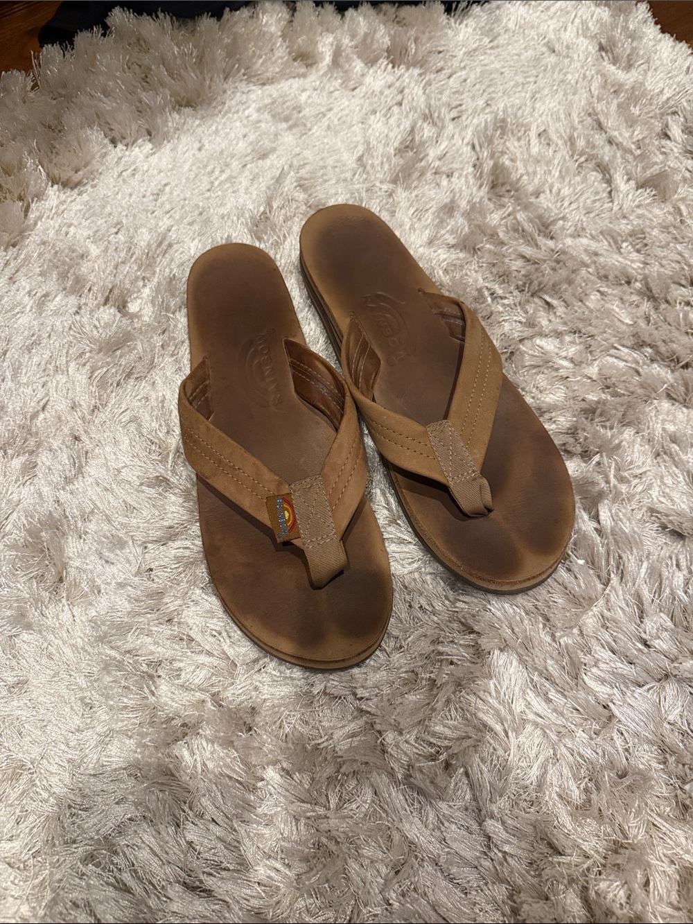 Rainbow women’s Tan Leather Sandals size 8